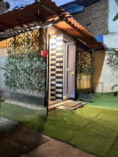 Independent Garden Cottage-Bandra-Carter road - Mumbai - 5