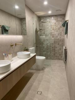 Villa Amalfi near Runaway Bay - 1