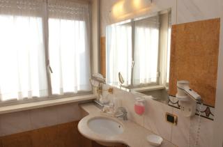 Hotel La Bussola - Novara - 6