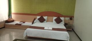 Hotel Om Park - Shirdi - 1