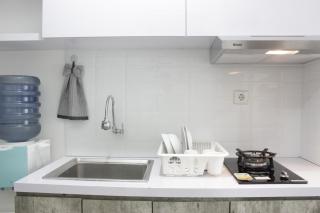 Modern Look Studio Apartment at Grand Asia Afrika By Travelio - 4