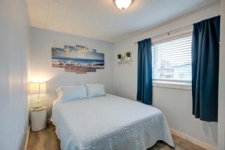 Pelican's Perch 1-Bed by the Sea w fireplace - 9