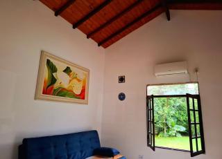 Casa Deliciosa, vista para montanha, WiFi, ar condicionado, quintal enorme! - Ubatuba - 9