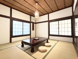 homey I 横浜中華街の中に位置する120平米一戸建まるごと貸切 I ダブルサイズ寝具8台最大16人 I 元町中華街駅徒歩3分 - Yokohama - 0