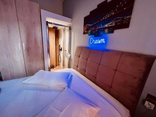 Phoenix Garden Apartments I - 0