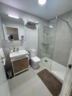J&J Luxury Apartments - 3