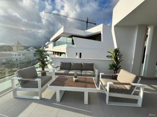 J&J Luxury Apartments - 9