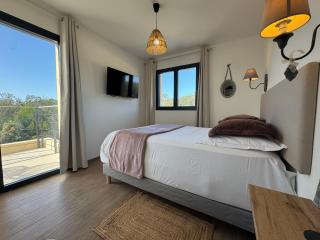 Villa de standing avec piscine et jacuzzi - 9