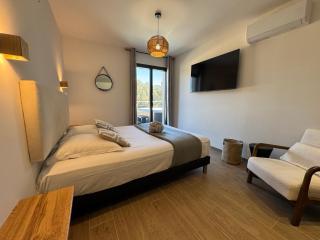 Villa de standing avec piscine et jacuzzi - 3