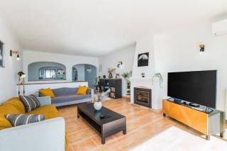 Casa Londamba Meia Praia Beach - Lagos - 3