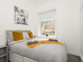 Pass the Keys Brighouse Central - Ideal For Workers - Brighouse - 1