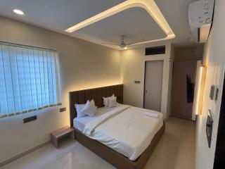 Hotel In Naimisharanya - Naimishāranya - 1