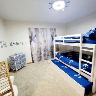 5 min Cozy Family Beach getaway - 4