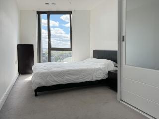 Modern Room in Lambeth with City Views - 0