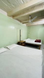 Kapoor Home Stay - Varanasi - 8