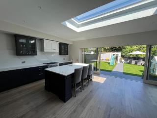 Luxury 4 Bedroom Home, South Dublin - Blackrock - 8