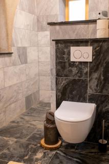 Savoy - - 3