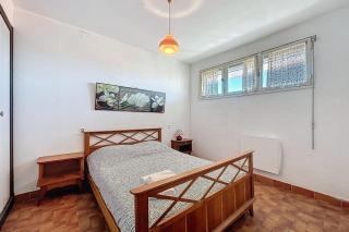 Charming T2 with terrace on the seafront - 6