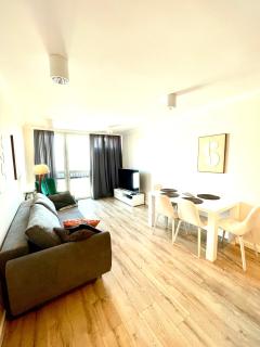 Panoramic Skyline Apartment 14th Floor National Stadium View - Varsovie - 2