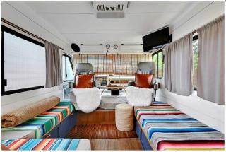Retro Motorhome - Epic Outdoor Shower and Firepit - Austin - 8