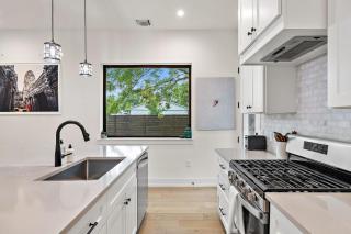 Artists Hideaway - Huge Yard and Workspace - 3