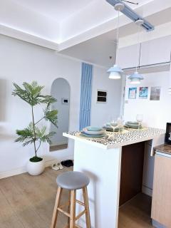 Luxury coastal, Grand Canal view - Manila - 8