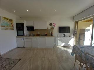 Le Trident B - Cannes - 6