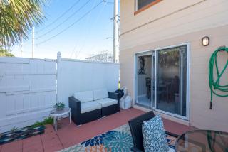 Spring Break Specials-8 Mins from Beach-Speedway and Golfing - South Daytona - 7