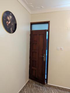 2bedrooms, 2toilets, WiFi, kitchen, free parking - Kampala - 5