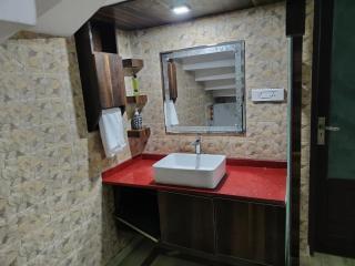 Stay Easy - Potta, Athirapally Road - 6