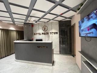 Hotel Pulse Town - Ahmedabad - 4