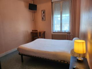 chambre 6 - Fontenay-le-Comte - 1