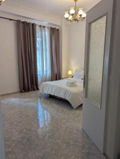 Walking Distance Port House - Ermoupoli - 1