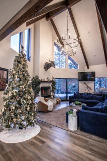 Las Hermanas - Duck Creek Village - 7