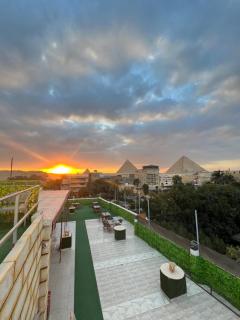 Enjoy with NEFERTIT pyramids view - Il Cairo - 5
