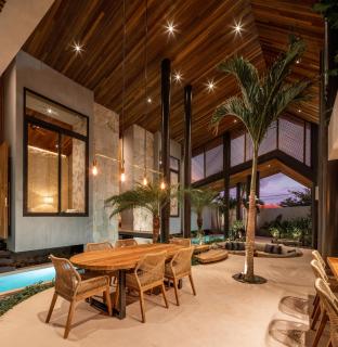 Villa FEH Bali - Kerobokan - 2
