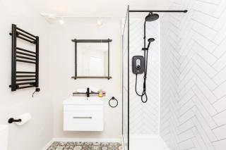 Modern 2-Bedroom Apartments with Free Parking in Leamington Spa - Leamington Spa - 4