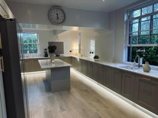 Luxury 5-Bed Home - Free EV Point - Near Edinburgh - Newtongrange - 6