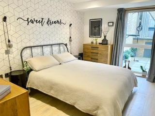 Stylish & Modern 2-Bed London Apartment with Private Terrace - Londra - 0