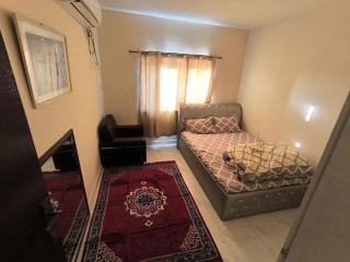 Family room near to gold market back side of bus station - Ajman - 0