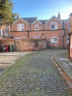 Ribston Pippin 3 bed modernised character cottage - Barrow upon Humber - 9