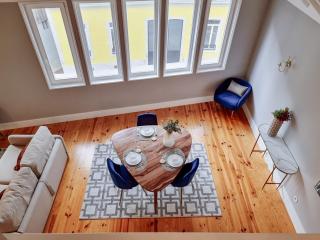 Charming loft with mezzanine in the city center - Porto - 4
