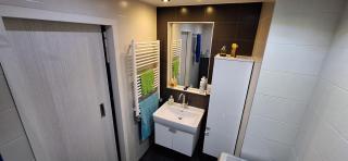 2 rooms modern flat near the hockey stadium - Trenčín - 7