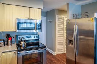 Waterfront Home, Short Walk to Beach, Deck/Balcony - Navarre - 3