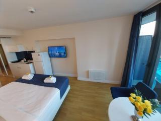 WHITE PEARL - Orbi City - Batoemi - 0