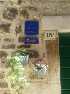 Captains Heritage - Traditional Apartment in Stari Grad - Stari Grad - 0