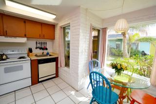 Unit 112 Courtyard Condo In Oceanfront Complex - Cocoa Beach - 0