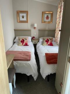 Bumble Lodge New Forest - Landford - 6