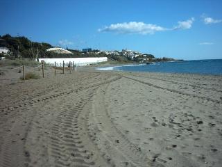 Lighthouse Beach Apartment - Mijas Costa - 6