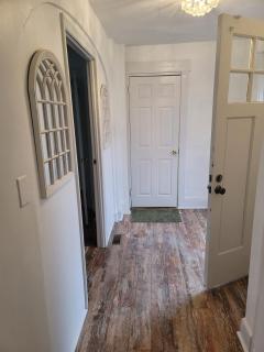 Two-Bedroom Home 25 min to NYC Free parking-UNIT-1 - Teaneck - 7